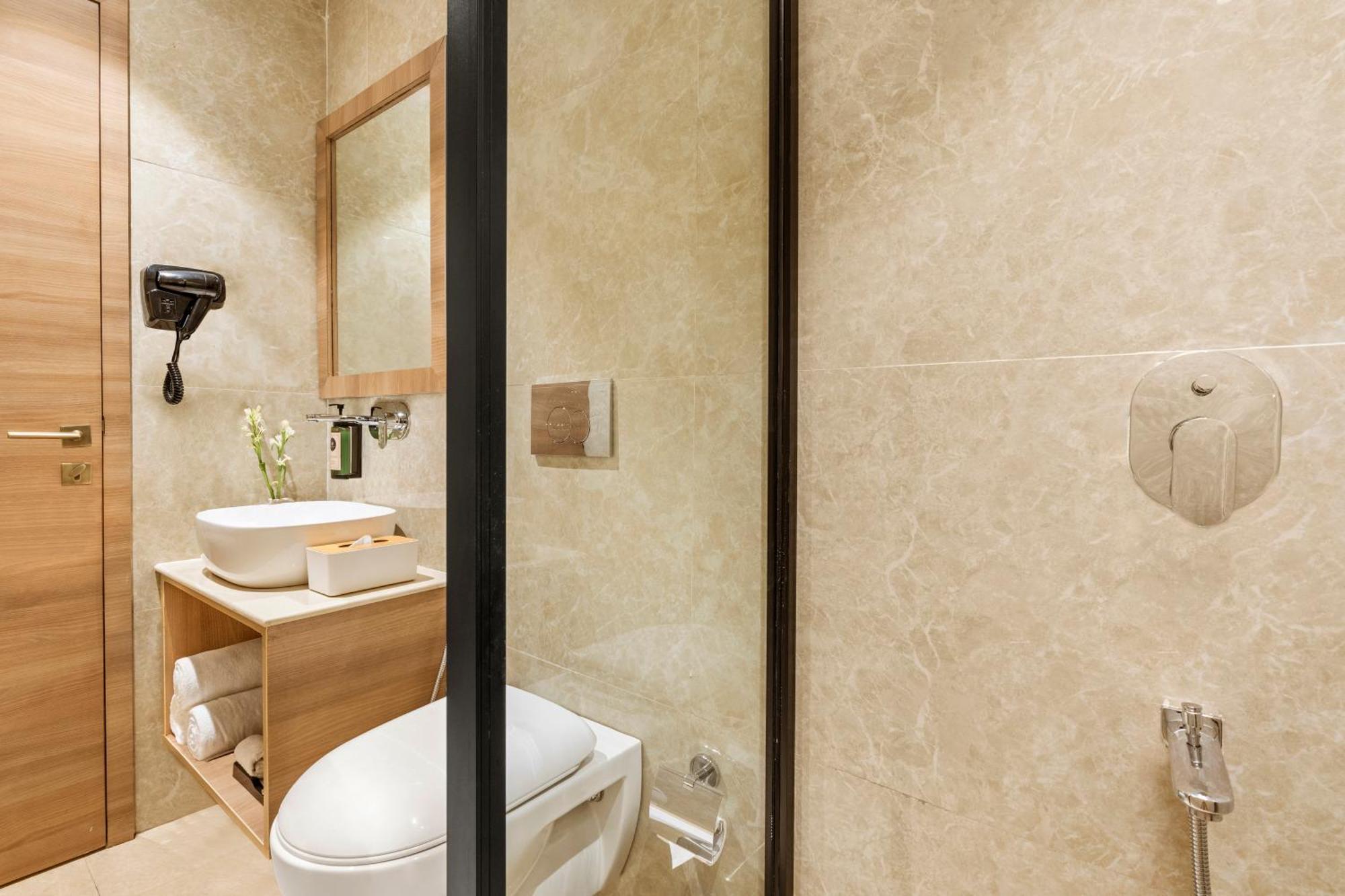 Country Inn Ayodhya - Opposite Airport Kültér fotó